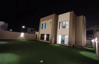 Villa - 4 Bedrooms - 6 Bathrooms for rent in Diyar Al Muharraq - Muharraq Governorate