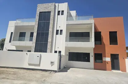 عمارة بالكامل - استوديو - 4 حمامات للايجار في سار - المحافظة الشمالية