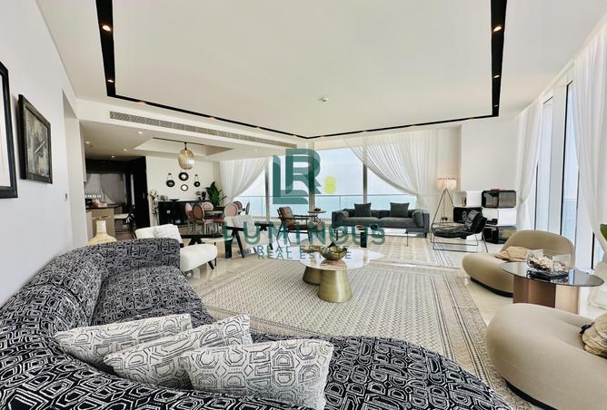 987834 - Property Image 2