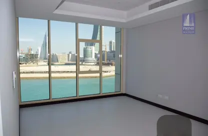 Apartment - 2 Bedrooms - 2 Bathrooms for rent in Reef Island - Capital Governorate