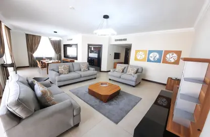 Apartment - 3 Bedrooms - 3 Bathrooms for rent in Al Juffair - Capital Governorate