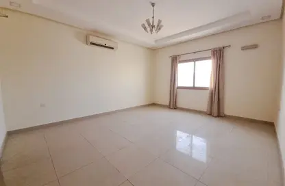 شقة - 2 غرف نوم - 2 حمامات للايجار في سار - المحافظة الشمالية