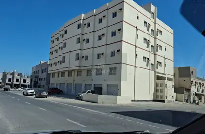 Whole Building - Studio - 7+ Bathrooms for sale in Sanad - Central Governorate