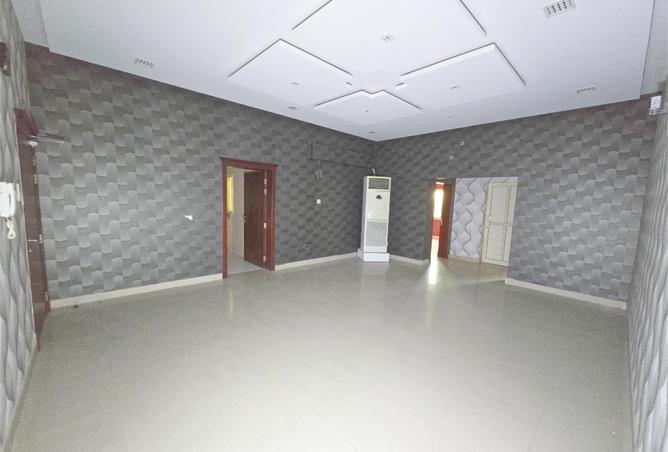 973747 - Property Image 2