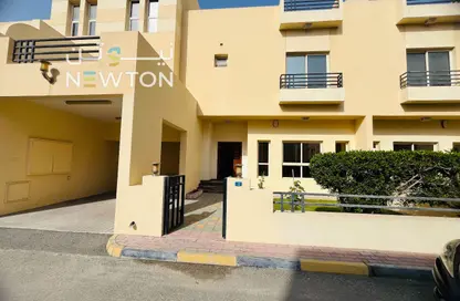 فيلا - 4 غرف نوم - 5 حمامات للايجار في سار - المحافظة الشمالية فيلا - 4 غرف نوم - 5 حمامات للايجار في سار - المحافظة الشمالية