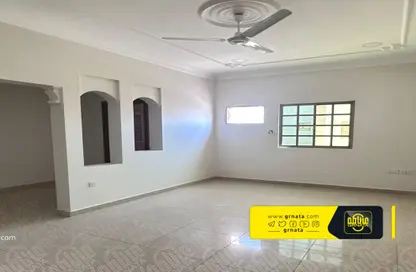Empty Room image for: Apartment - 3 Bedrooms - 3 Bathrooms for rent in Bani Jamra - Northern Governorate, Image 1