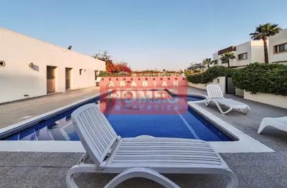 Villa - 5 Bedrooms - 5 Bathrooms for rent in Janabiya - Northern Governorate