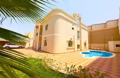 Villa - 5 Bedrooms for sale in Janabiya - Northern Governorate