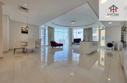 Apartment - 3 Bedrooms - 4 Bathrooms for rent in Al Juffair - Capital Governorate