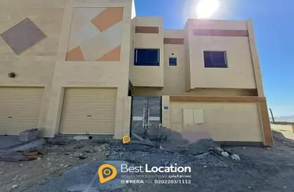 Villa - 3 Bedrooms - 5 Bathrooms for sale in Arad - Muharraq Governorate