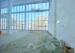 صالة عرض - 2 حمامات للكراء في السلمانية - المنامة - محافظة العاصمة