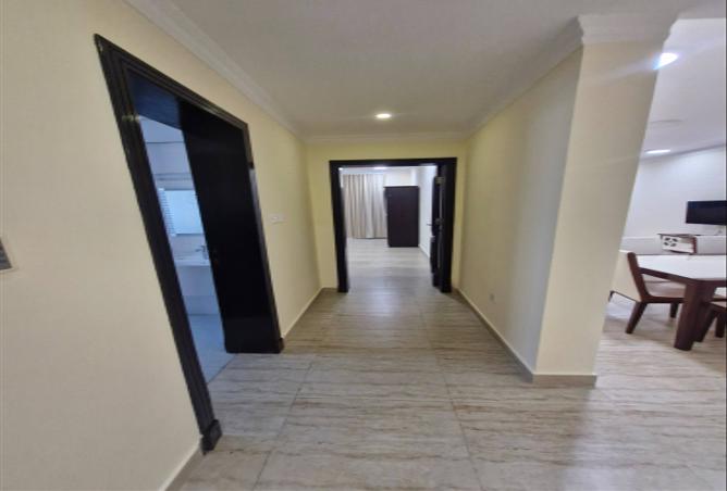 989553 - Property Image 3