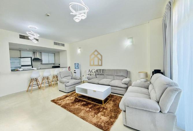 955064 - Property Image 2