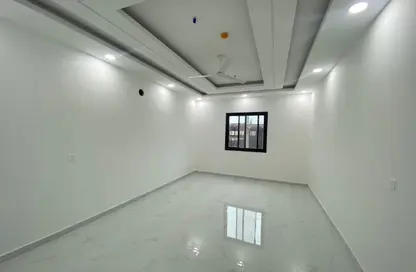 Apartment - 6 Bedrooms - 5 Bathrooms for sale in Hidd - Muharraq Governorate