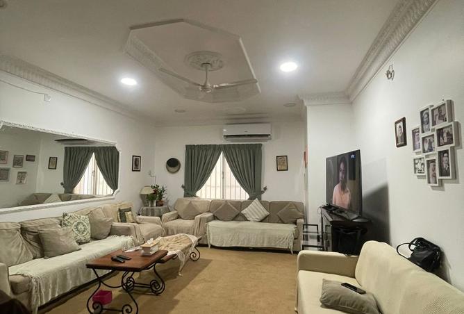 961415 - Property Image 2