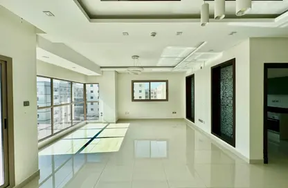 Apartment - 2 Bedrooms - 3 Bathrooms for rent in Hidd - Muharraq Governorate