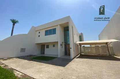 فيلا - 3 غرف نوم - 5 حمامات للايجار في درة البحرين - المحافظة الجنوبية