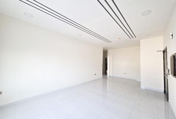 988785 - Property Image 2