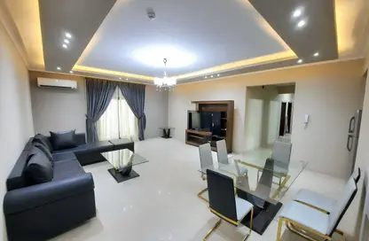 Apartment - 3 Bedrooms - 3 Bathrooms for rent in Busaiteen - Muharraq Governorate