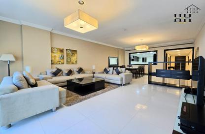 Apartment - 3 Bedrooms - 3 Bathrooms for rent in Al Juffair - Capital Governorate
