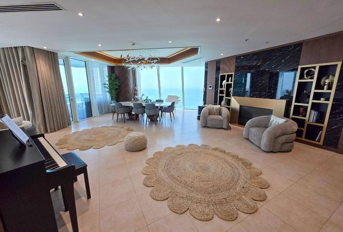 988197 - Property Image 3