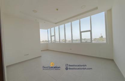 Office Space - Studio - 2 Bathrooms for rent in Maqabah - Northern Governorate