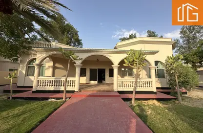 Compound - 7+ Bedrooms - 5 Bathrooms for rent in Saar - Northern Governorate