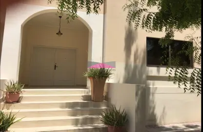 Villa - 4 Bedrooms - 5 Bathrooms for rent in Busaiteen - Muharraq Governorate