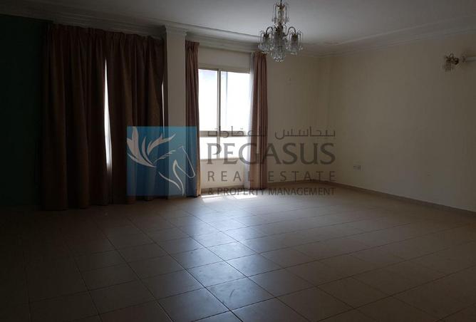 964229 - Property Image 3