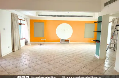 فيلا - 4 غرف نوم - 4 حمامات للايجار في الماحوز - المنامة - محافظة العاصمة