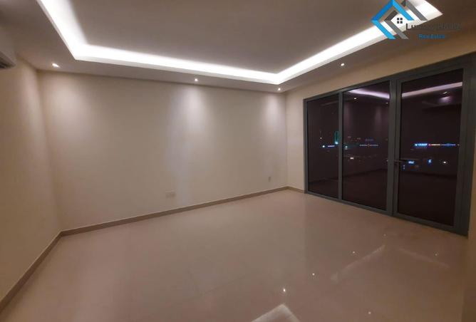 985678 - Property Image 2