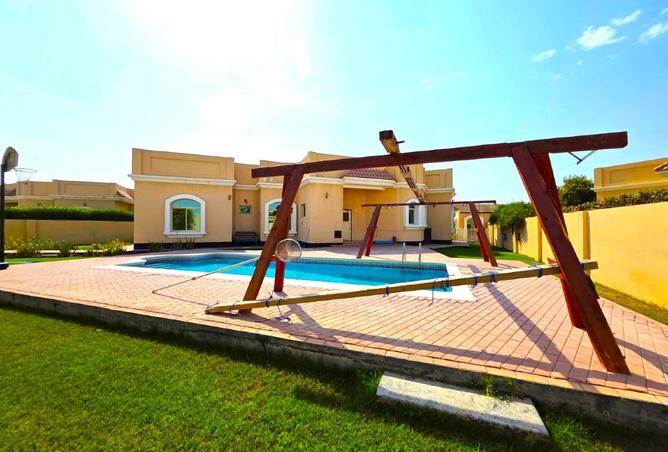 992199 - Property Image 3