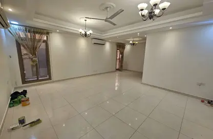 Apartment - 4 Bedrooms - 4 Bathrooms for sale in Busaiteen - Muharraq Governorate