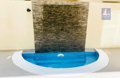 Villa - 4 Bedrooms - 5 Bathrooms for rent in Arad - Muharraq Governorate