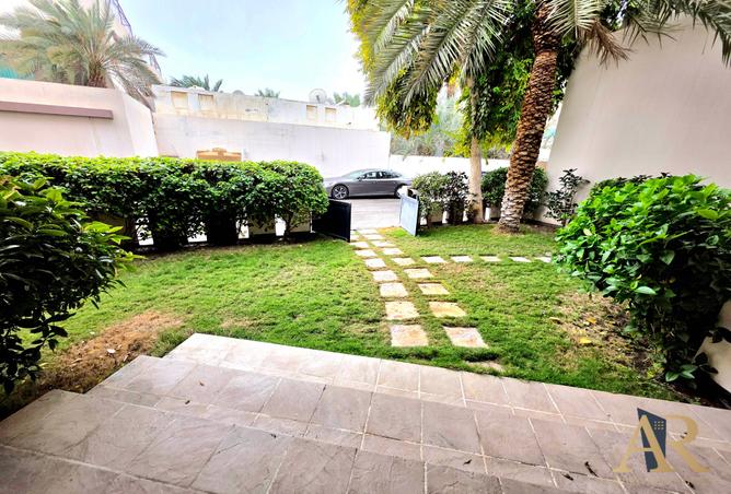 982344 - Property Image 2