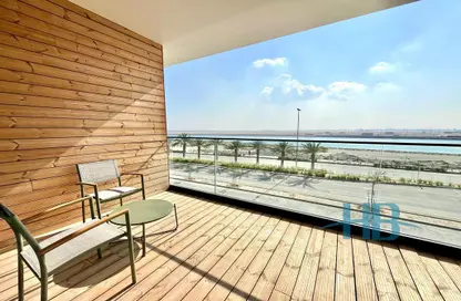 Terrace image for: Apartment - 1 Bathroom for rent in Hanging Garden - Dilmunia Island - Muharraq Governorate, Image 1