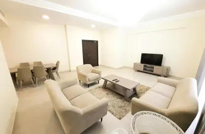 Apartment - 2 Bedrooms - 2 Bathrooms for rent in Al Juffair - Capital Governorate