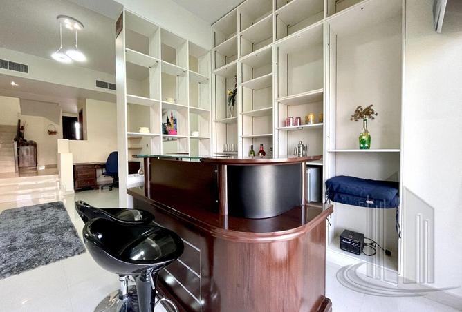 957517 - Property Image 3