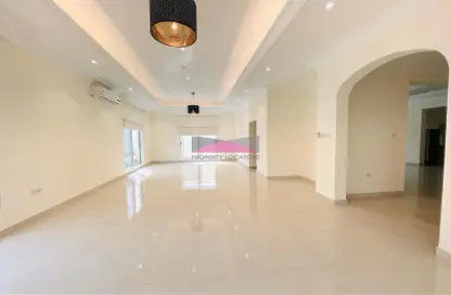 Empty Room image for: Villa - 3 Bedrooms - 5 Bathrooms for rent in Hamala - Northern Governorate, Image 1