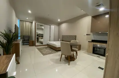 Apartment - Studio - 1 Bathroom for rent in Manama Sea Front - Manama - Capital Governorate