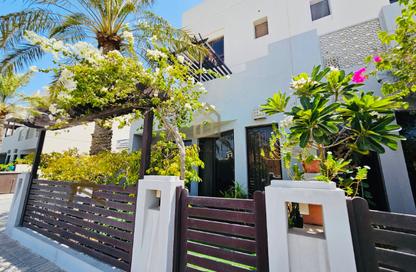 Villa - 4 Bedrooms - 5 Bathrooms for rent in Amwaj Avenue - Amwaj Islands - Muharraq Governorate