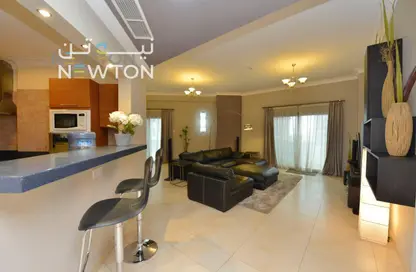 Apartment - 2 Bedrooms - 3 Bathrooms for rent in Al Juffair - Capital Governorate