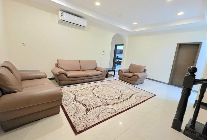956285 - Property Image 3