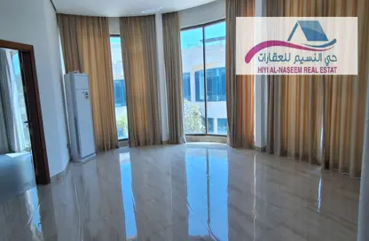 Villa - 4 Bedrooms - 7 Bathrooms for rent in Saar - Northern Governorate