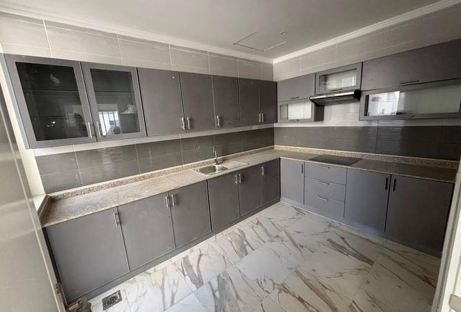 977551 - Property Image 3