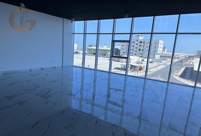 980413 - Property Image 2