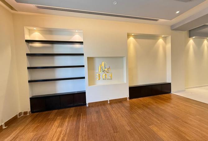 962413 - Property Image 3