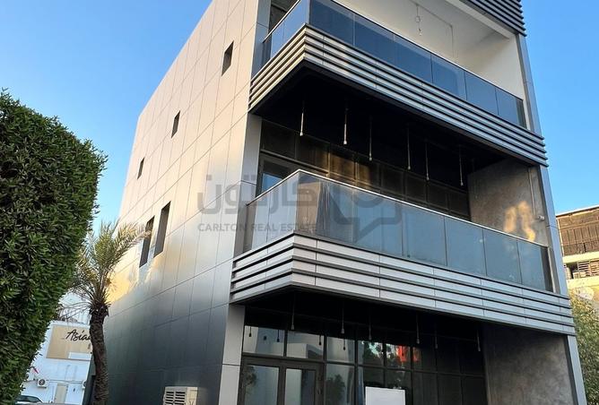 932443 - Property Main Image
