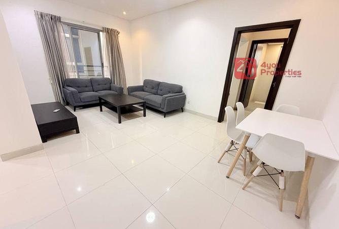 905381 - Property Image 2