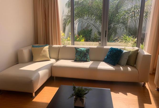 955292 - Property Image 2